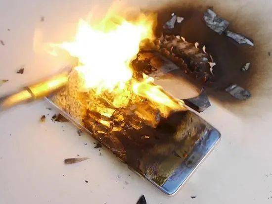 私自拆解易著火，回收設(shè)備能預(yù)防——鋰電池回收中的鋰電池碳化設(shè)備應(yīng)用